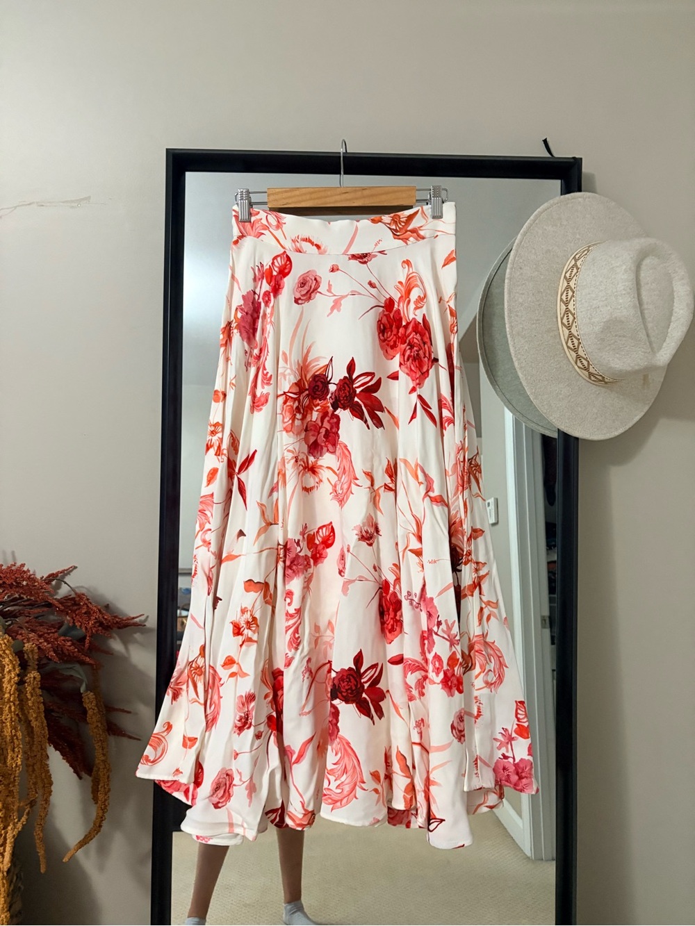 H&M silk texture Floral Midi Skirt in White & Red